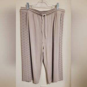 Disney Parks Epcot Spaceship Earth Women's Cropped Lounge Pants Size XL